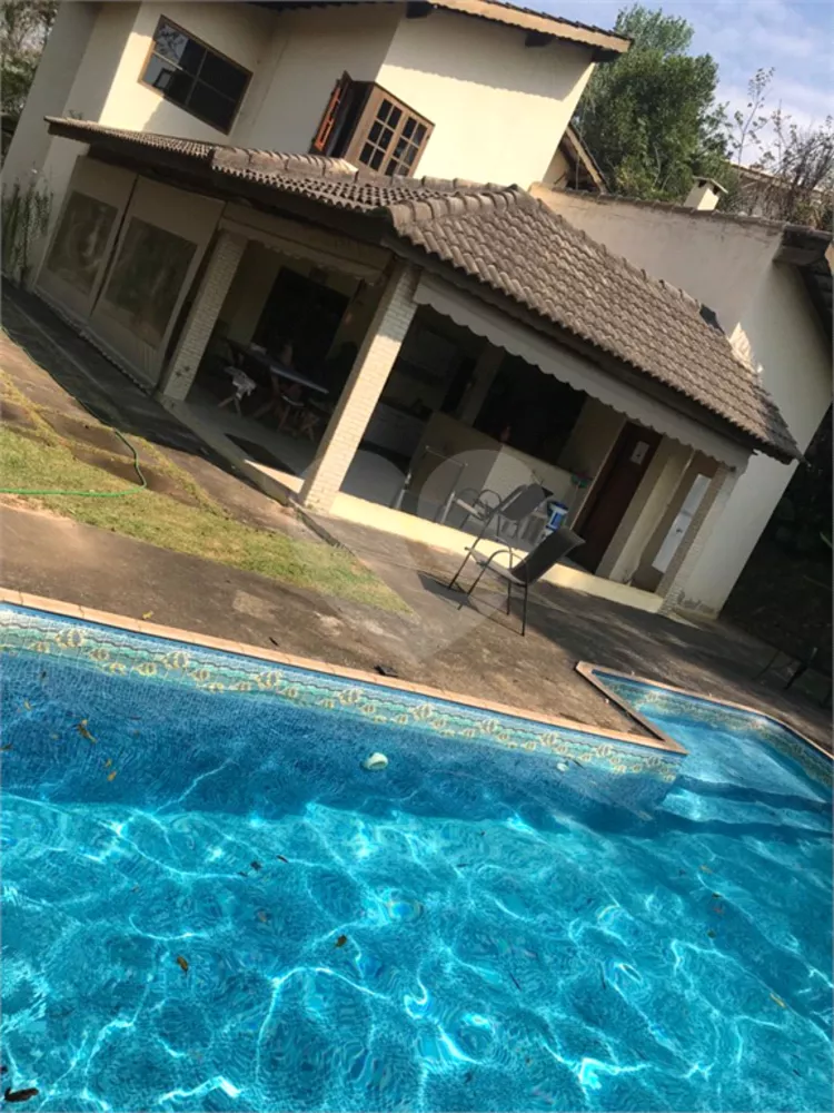 Sobrado à venda com 4 quartos, 340m² - Foto 1