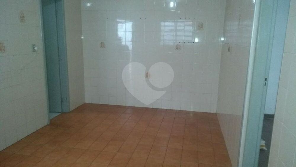 Casa à venda com 2 quartos, 220m² - Foto 9