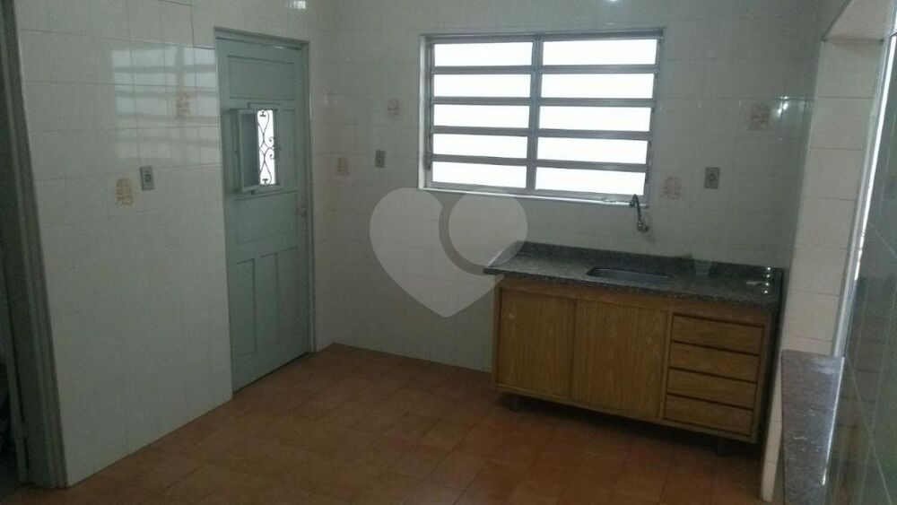Casa à venda com 2 quartos, 220m² - Foto 7