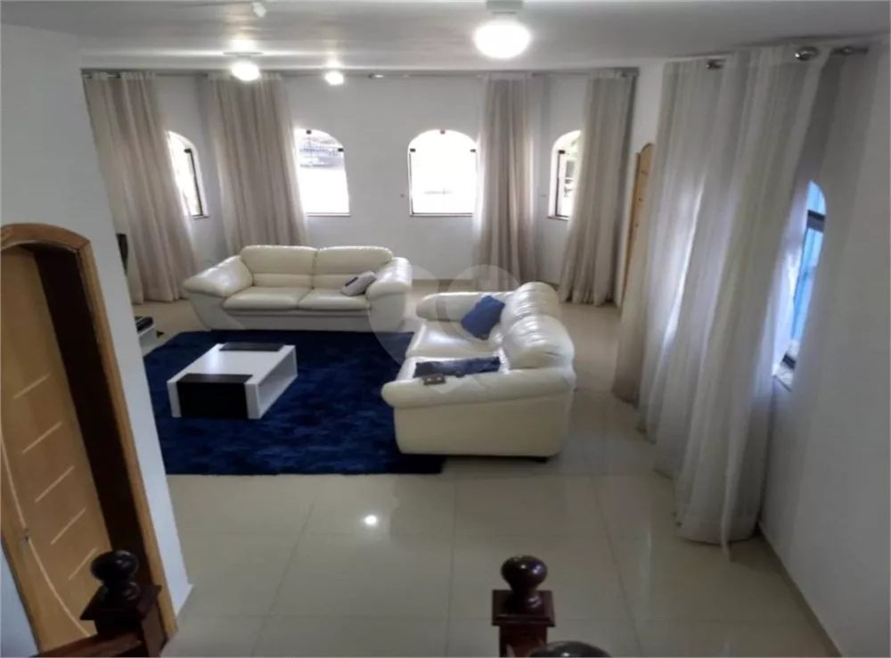 Sobrado à venda com 2 quartos, 150m² - Foto 2