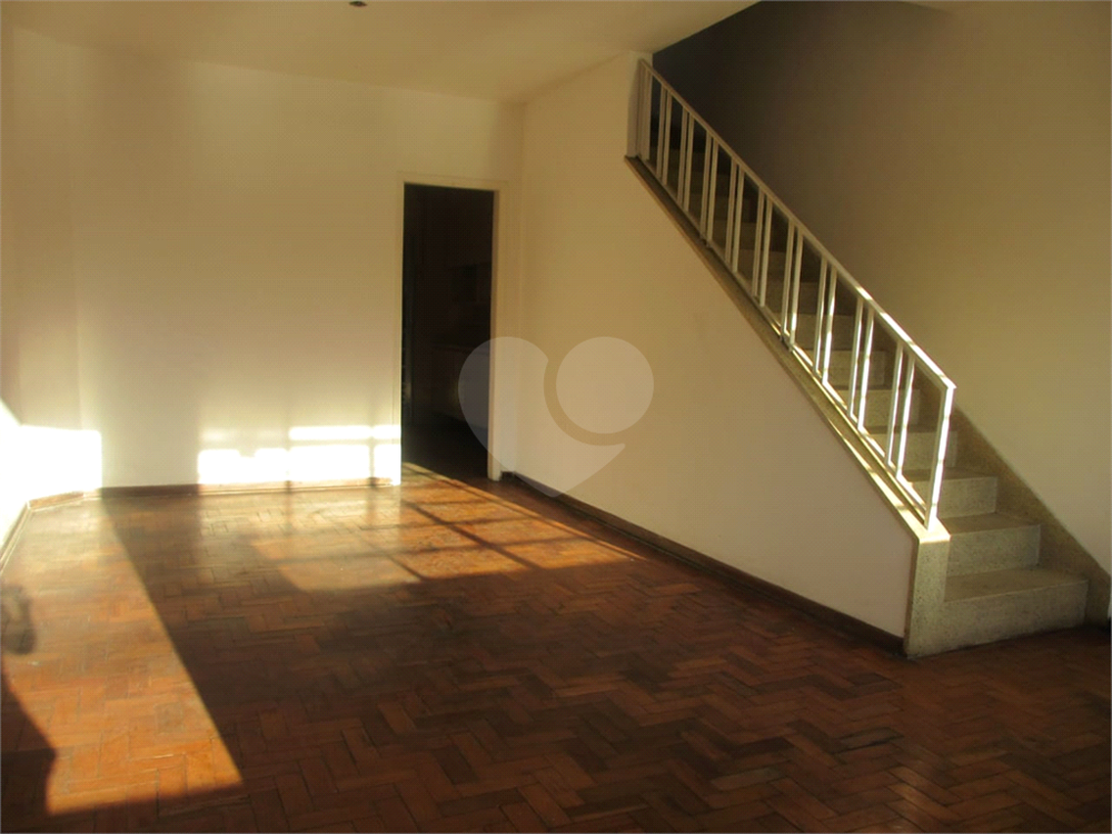 Sobrado, 3 quartos, 200 m² - Foto 1