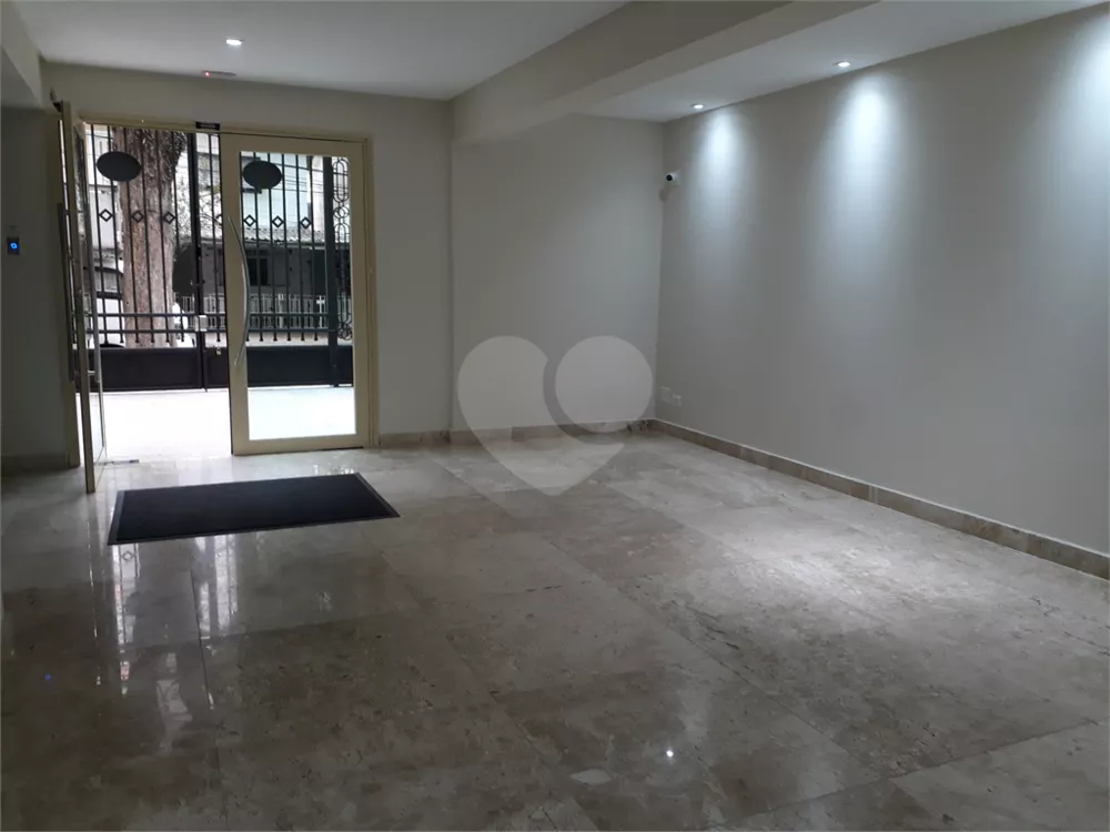 Apartamento à venda com 2 quartos, 66m² - Foto 4