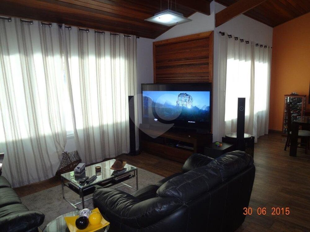 Casa à venda com 3 quartos, 300m² - Foto 4