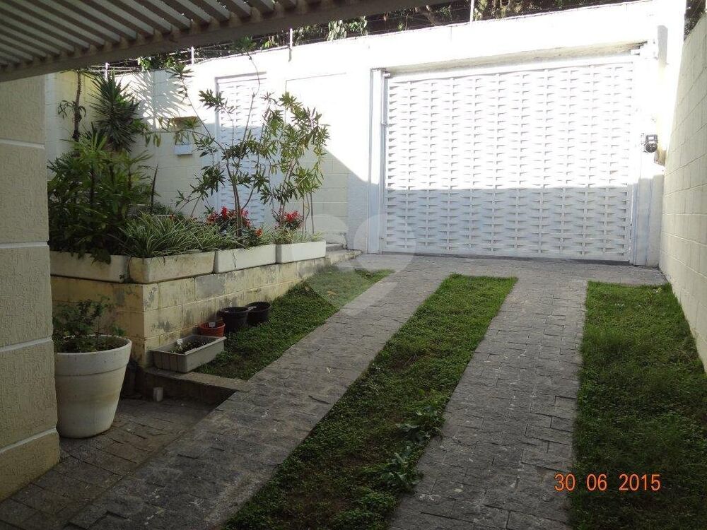 Casa à venda com 3 quartos, 300m² - Foto 14