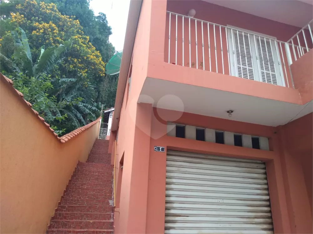 Sobrado à venda com 4 quartos, 267m² - Foto 1