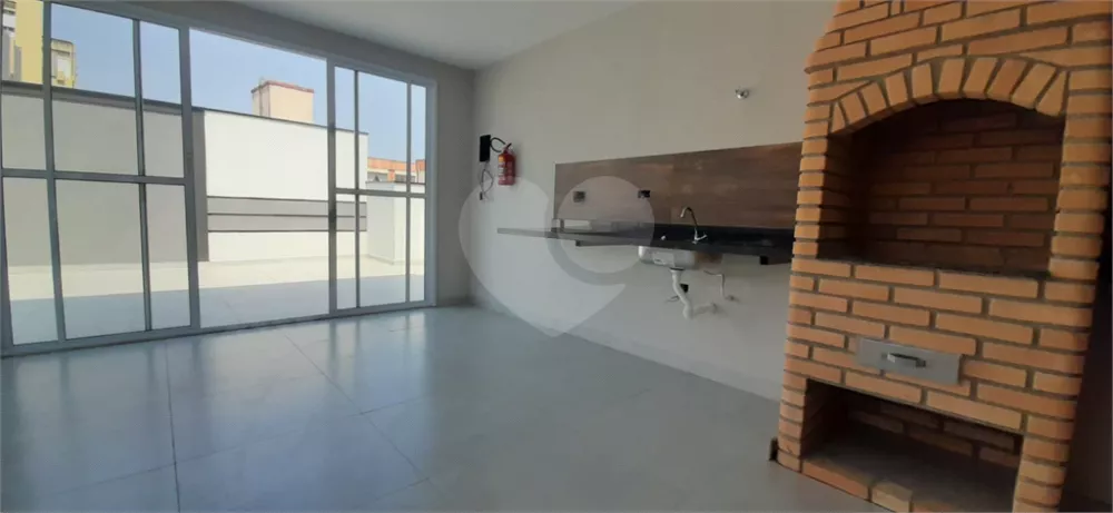 Apartamento à venda com 2 quartos, 40m² - Foto 2