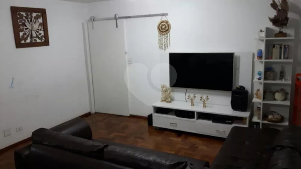 Apartamento à venda com 3 quartos, 110m² - Foto 1