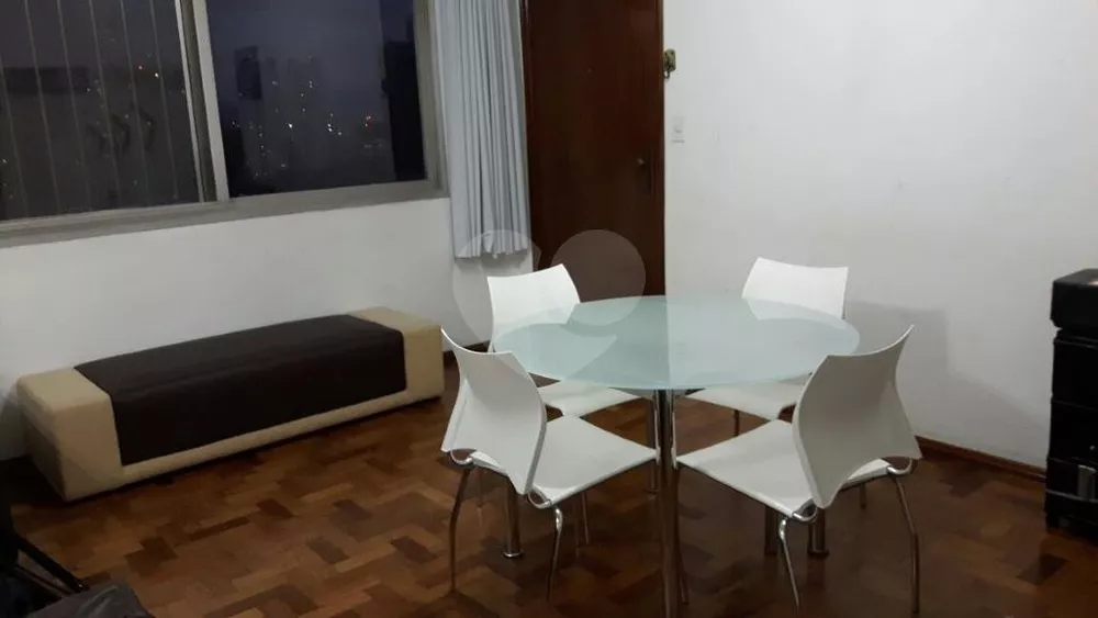 Apartamento à venda com 3 quartos, 110m² - Foto 2