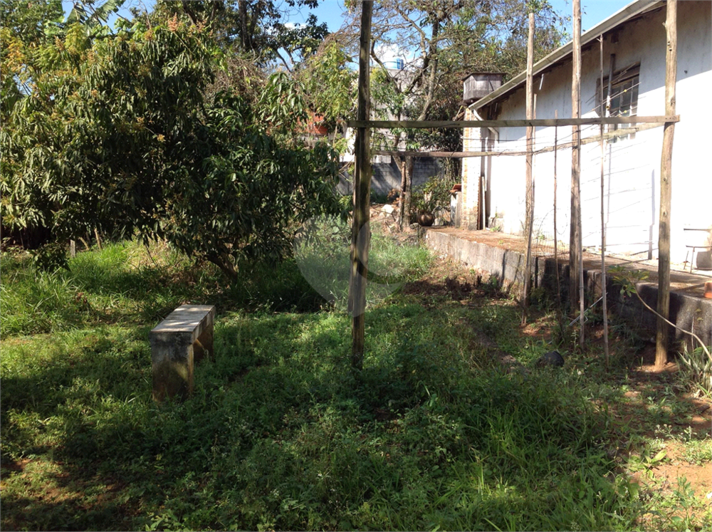 Chácara à venda com 1 quarto, 309m² - Foto 2