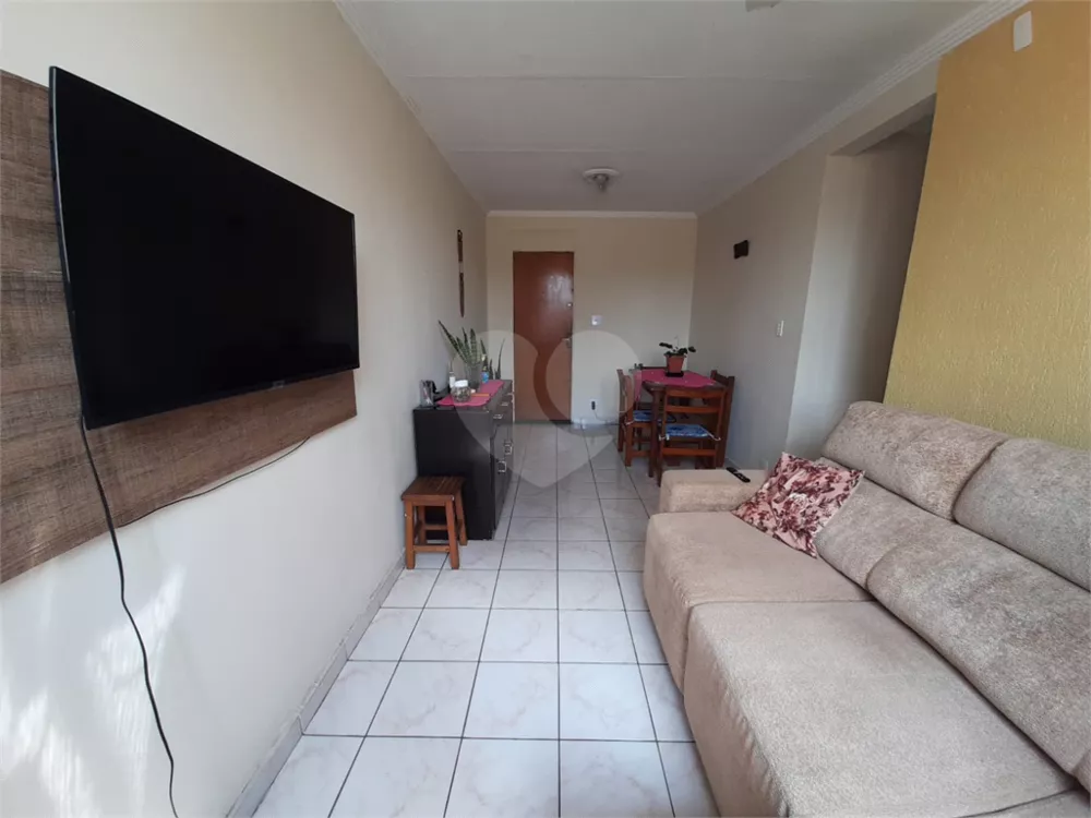 Apartamento à venda com 2 quartos, 53m² - Foto 2