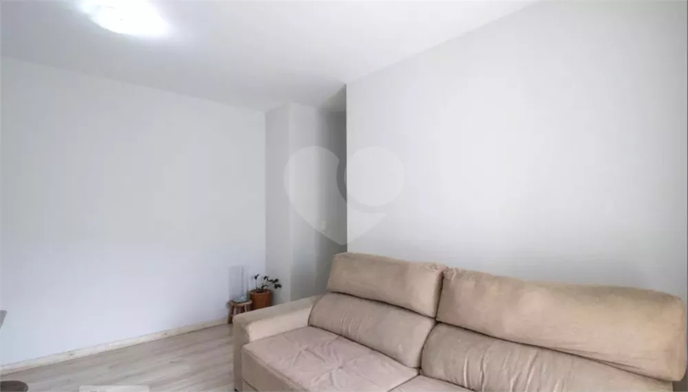 Apartamento à venda com 2 quartos, 69m² - Foto 2