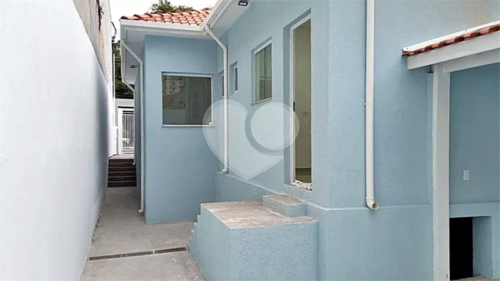 Casa à venda com 2 quartos, 70m² - Foto 2