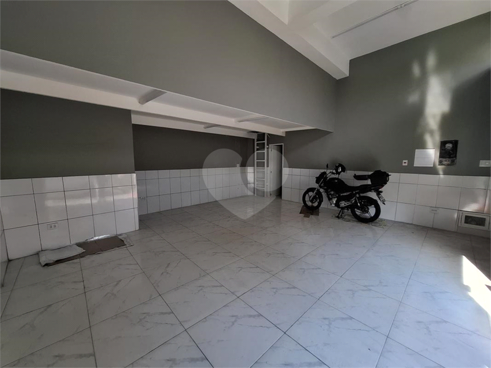 Terreno à venda com 4 quartos, 260m² - Foto 1