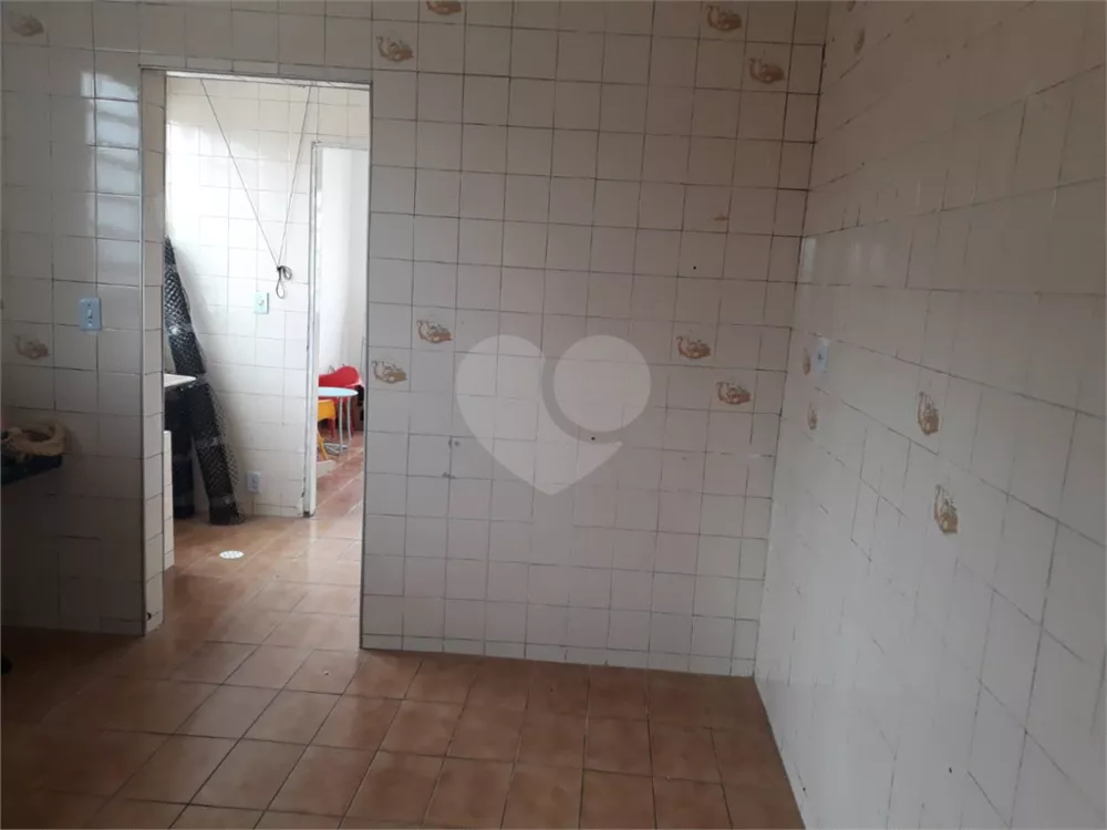 Casa à venda com 2 quartos, 155m² - Foto 2