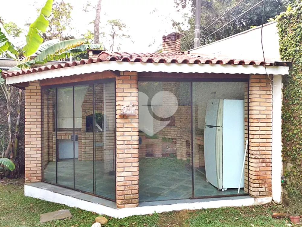 Casa de Condomínio à venda com 4 quartos, 240m² - Foto 3