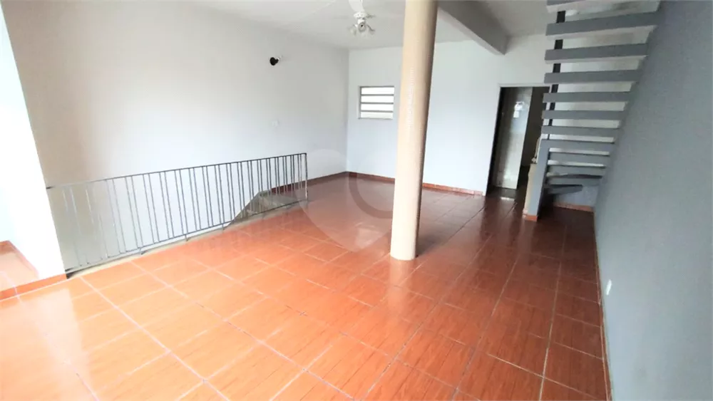 Sobrado à venda com 3 quartos, 149m² - Foto 1