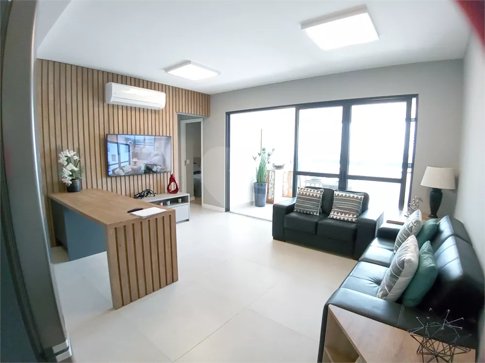 Apartamento à venda com 2 quartos, 71m² - Foto 1