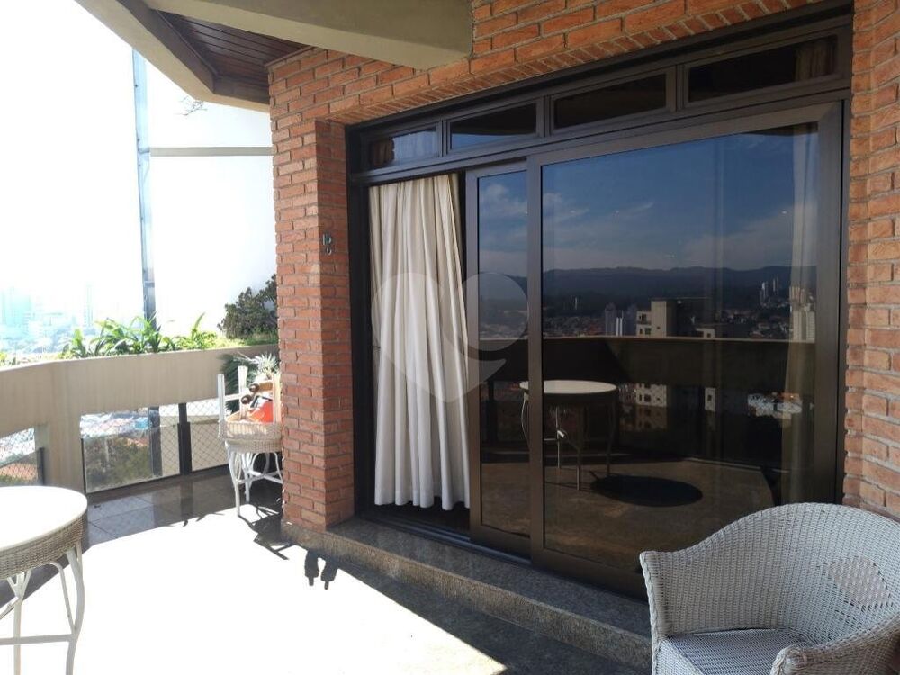 Apartamento à venda com 4 quartos, 273m² - Foto 2