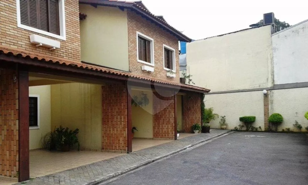 Casa de Condomínio à venda com 3 quartos, 197m² - Foto 1