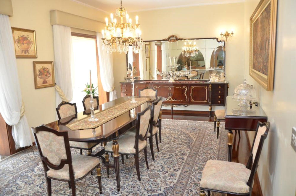 Casa à venda com 8 quartos, 1100m² - Foto 3