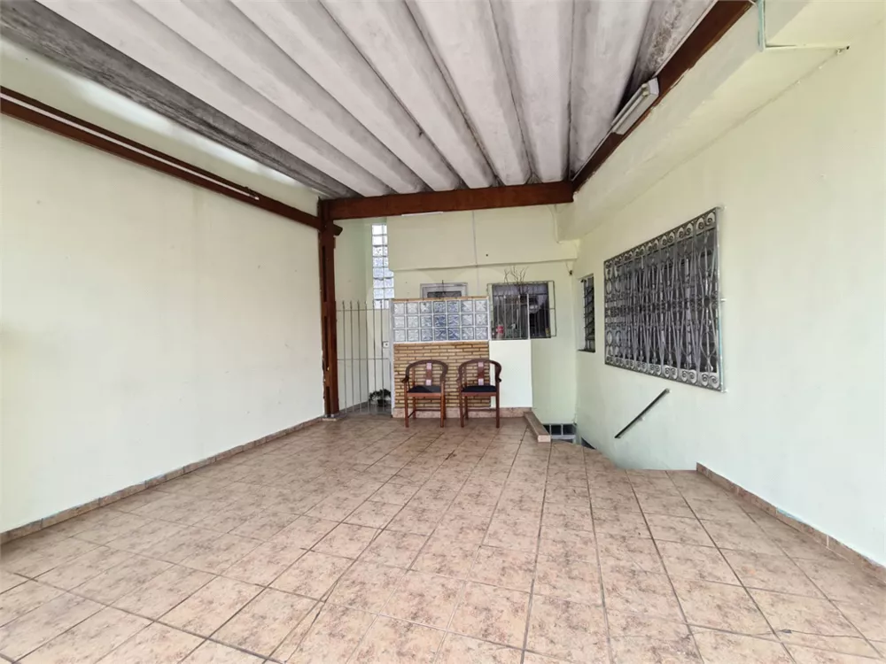 Casa à venda com 4 quartos, 930m² - Foto 2