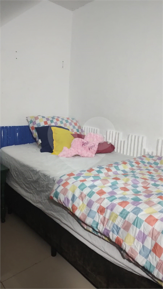 Casa à venda com 8 quartos, 80m² - Foto 5