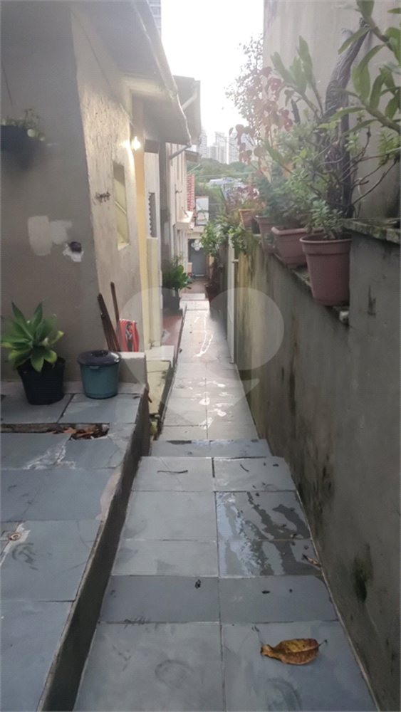 Casa à venda com 8 quartos, 80m² - Foto 14