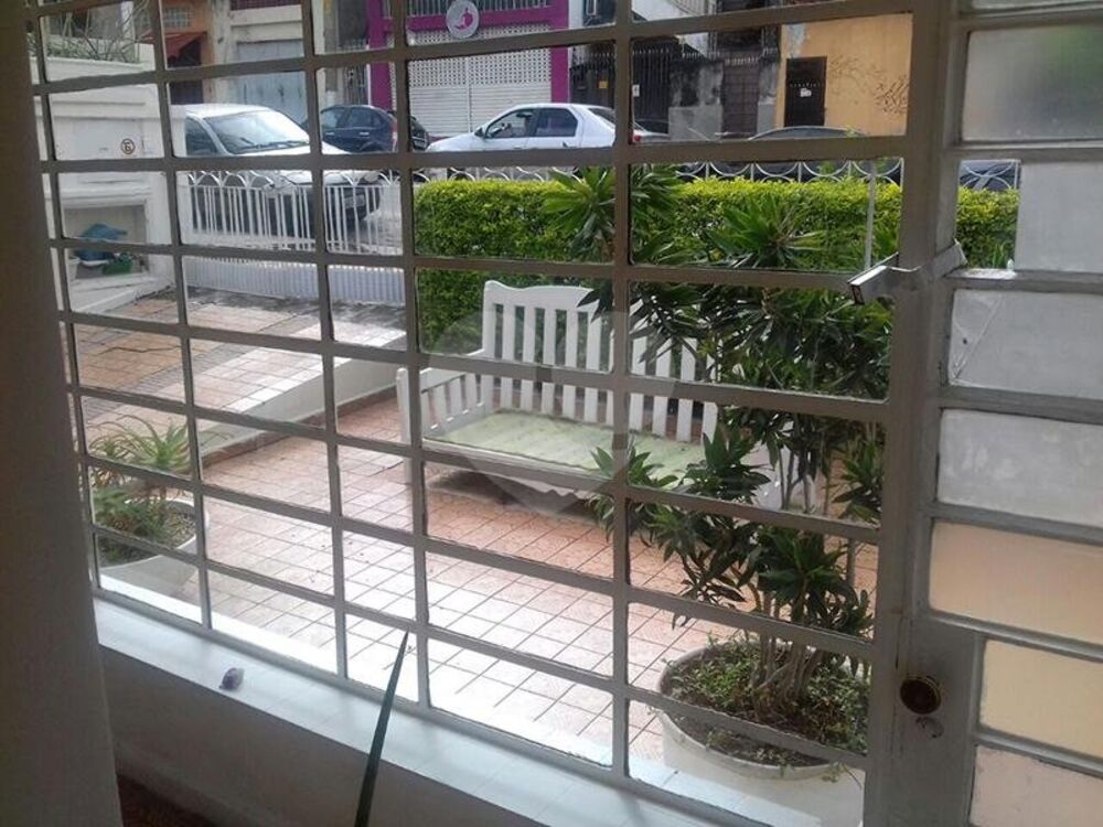 Casa à venda com 2 quartos, 260m² - Foto 2