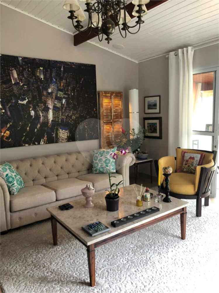 Casa, 4 quartos, 240 m² - Foto 1