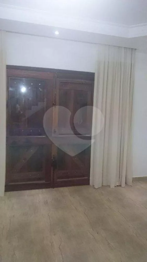 Casa à venda com 3 quartos, 600m² - Foto 2