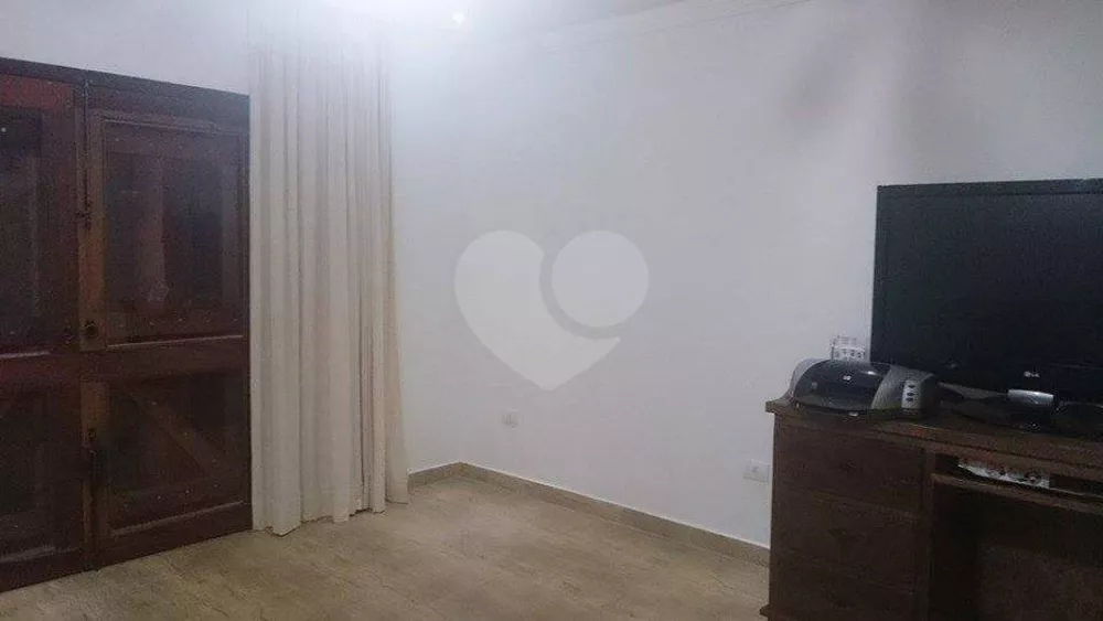 Casa à venda com 3 quartos, 600m² - Foto 4