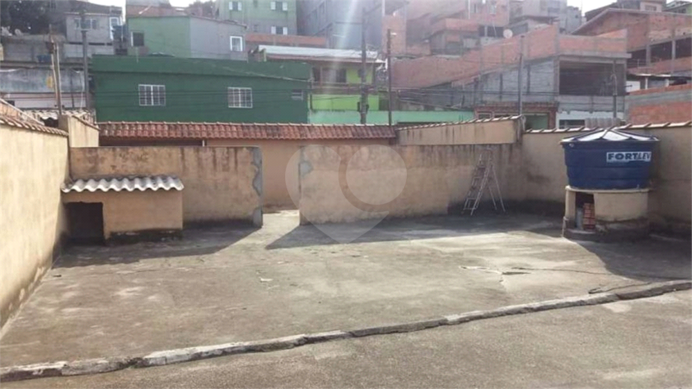 Casa à venda com 2 quartos, 242m² - Foto 1