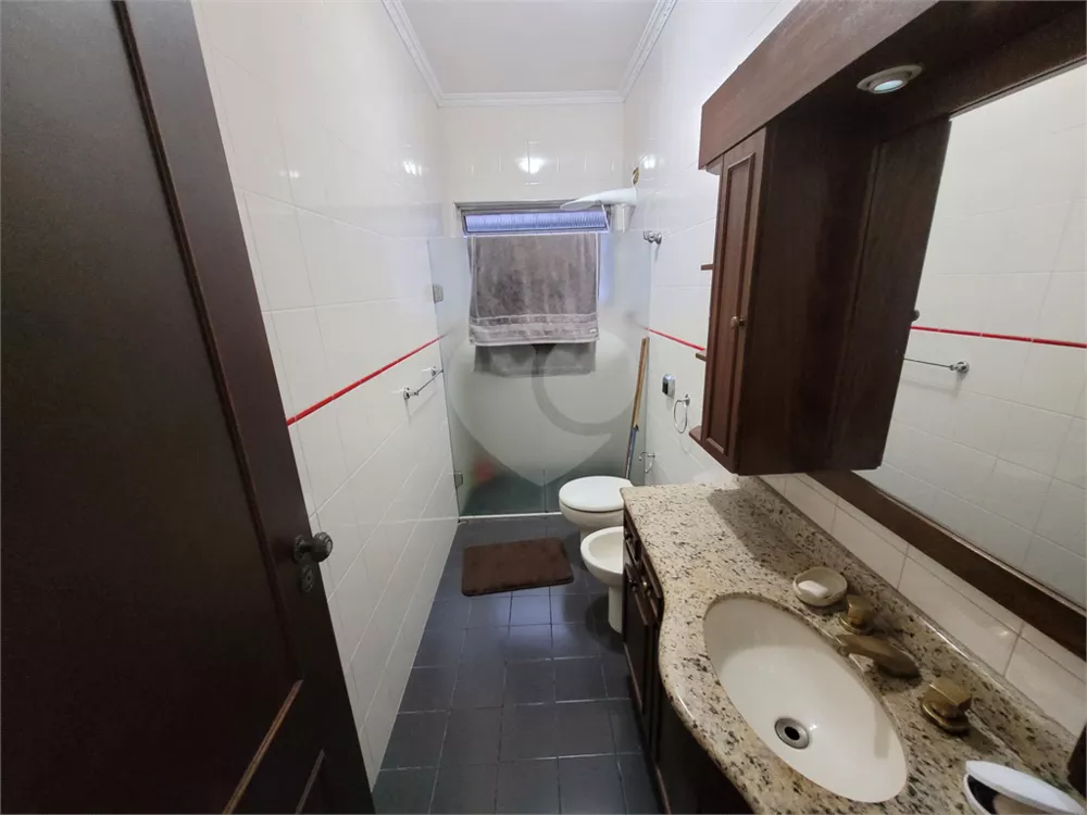 Sobrado à venda com 3 quartos, 200m² - Foto 6