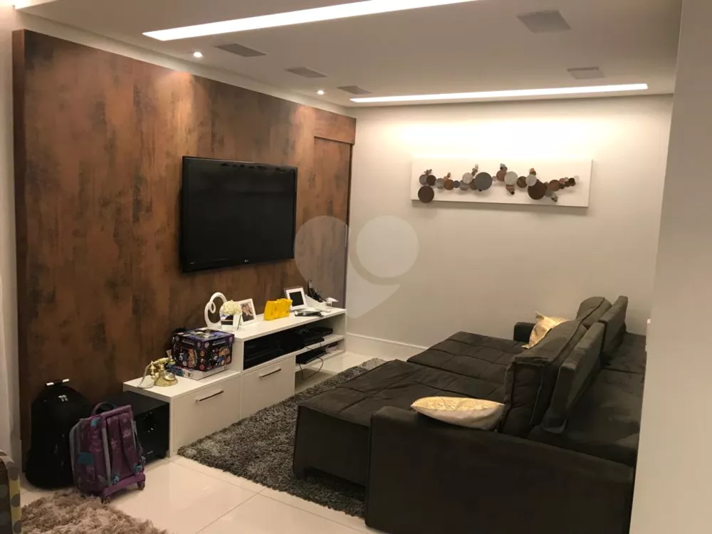 Apartamento à venda com 3 quartos, 234m² - Foto 4