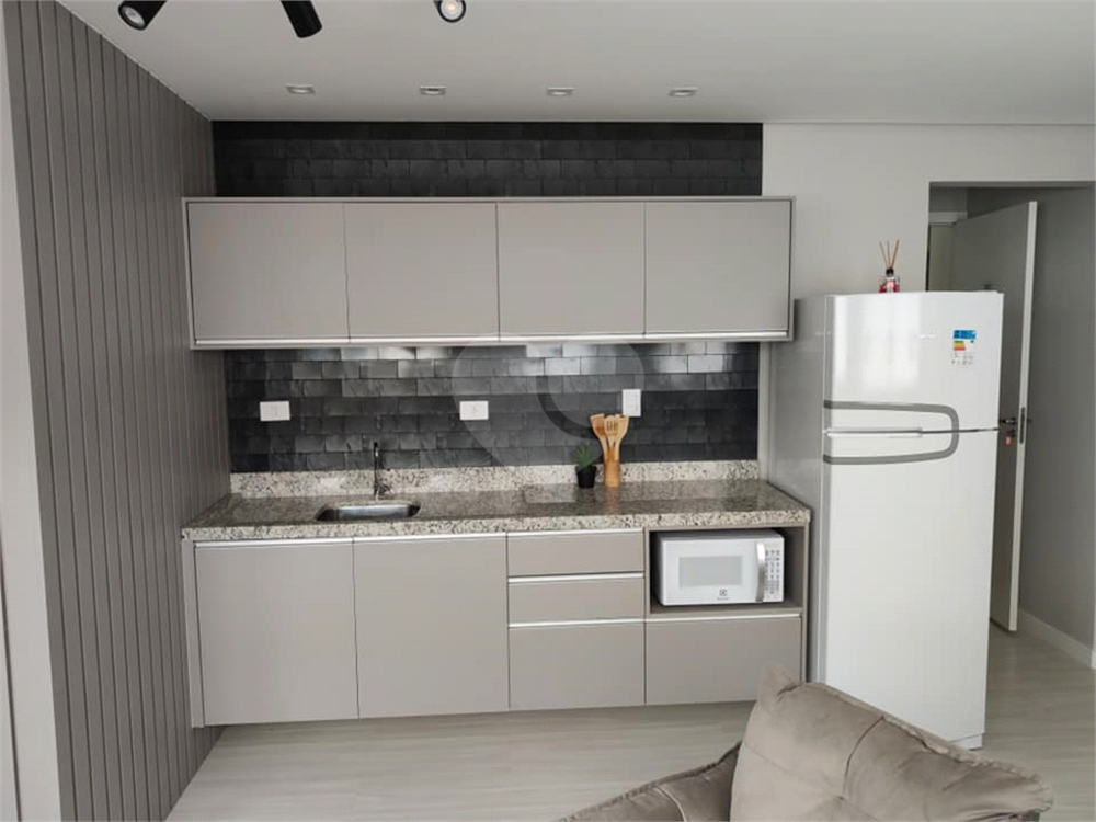 Apartamento à venda e aluguel com 1 quarto, 30m² - Foto 1
