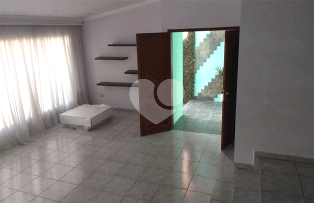 Casa à venda com 3 quartos, 380m² - Foto 4