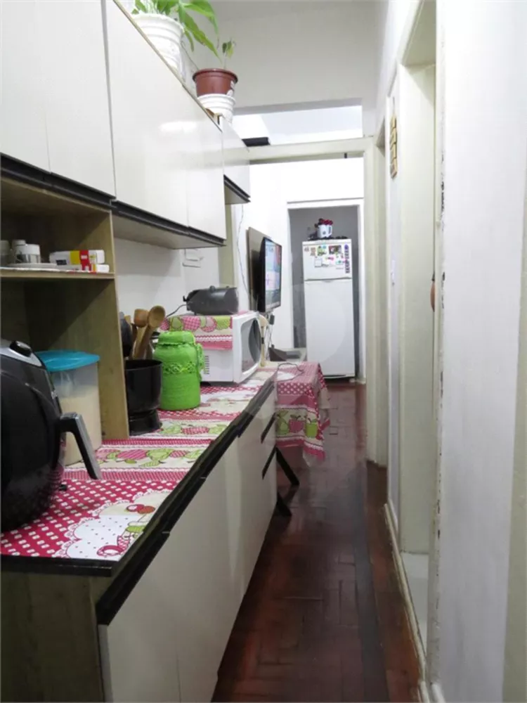 Apartamento à venda com 1 quarto, 50m² - Foto 2