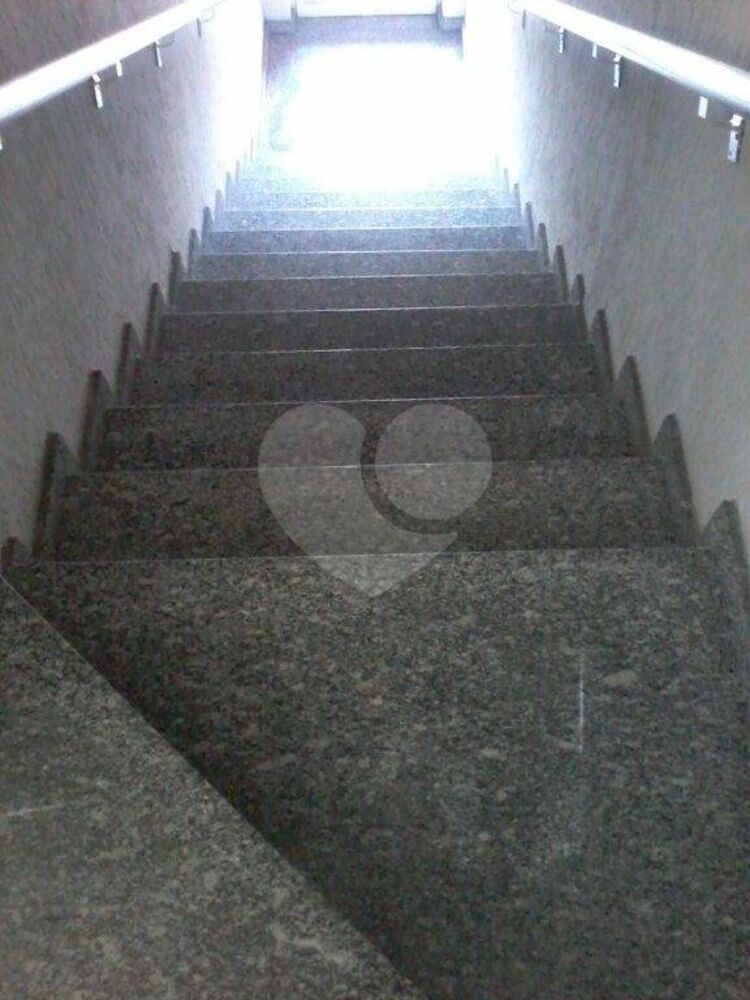 Sobrado à venda e aluguel com 1 quarto, 550m² - Foto 8