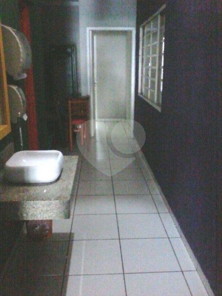 Sobrado à venda e aluguel com 1 quarto, 550m² - Foto 7