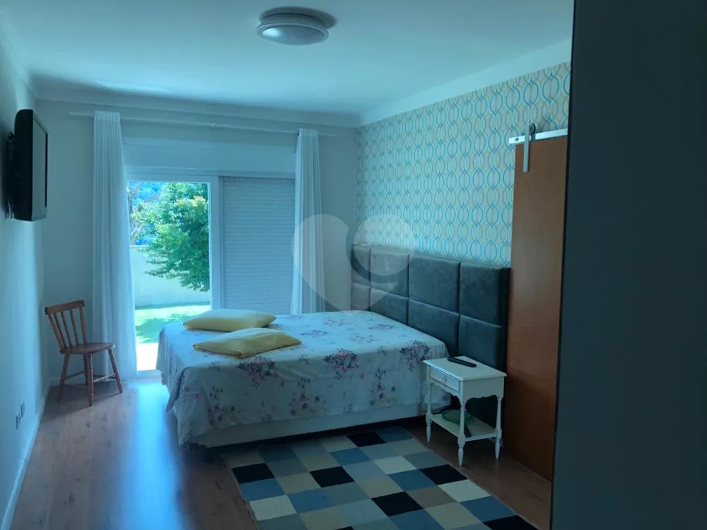 Casa à venda com 3 quartos, 253m² - Foto 15