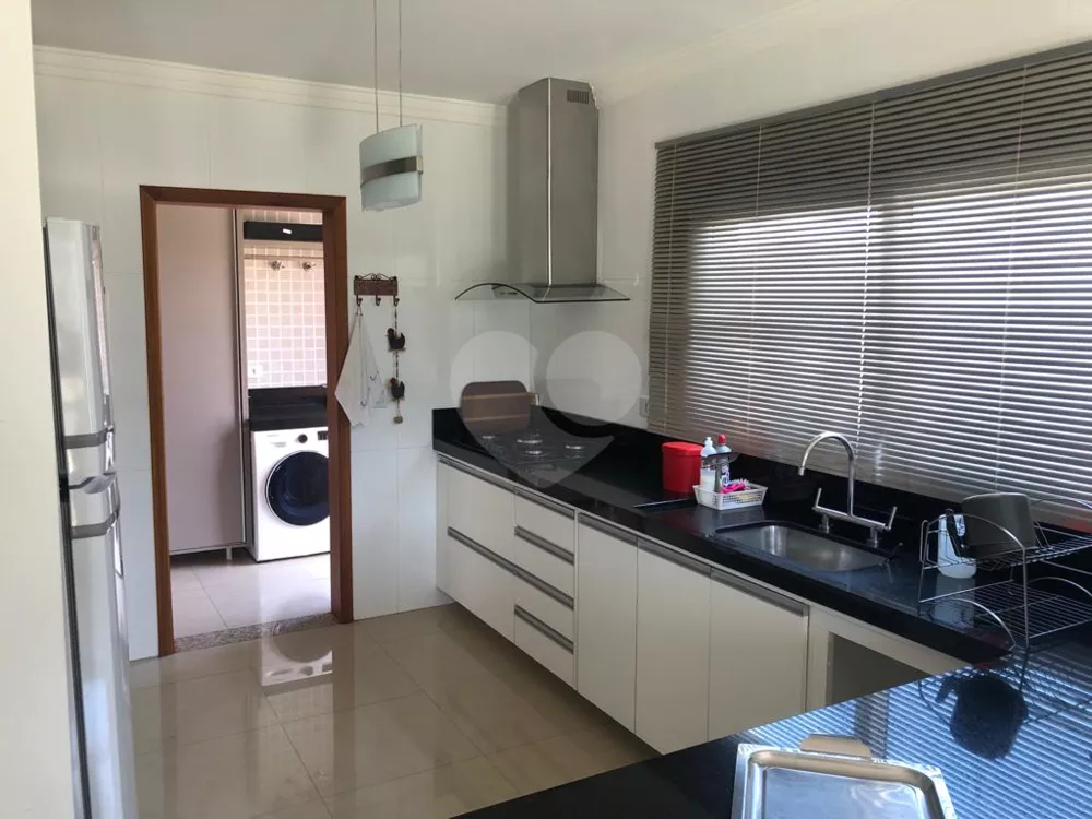 Casa à venda com 3 quartos, 253m² - Foto 8