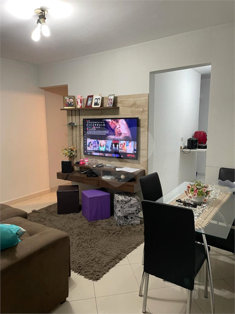 Apartamento à venda com 2 quartos, 48m² - Foto 1