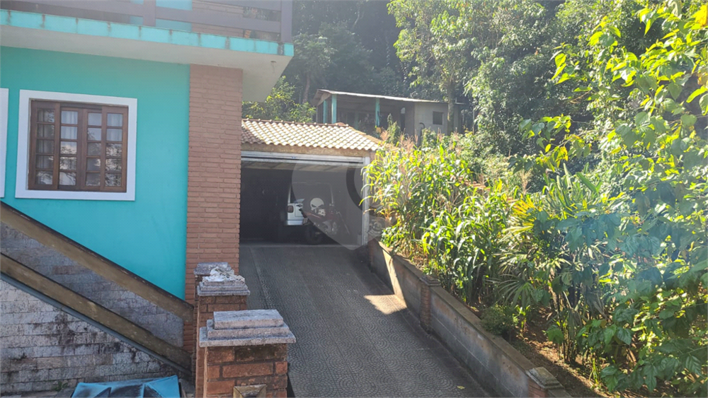 Casa de Condomínio à venda com 4 quartos, 250m² - Foto 4