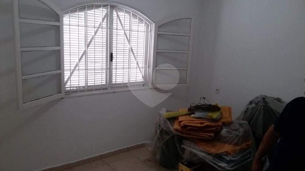 Sobrado à venda com 4 quartos, 180m² - Foto 3