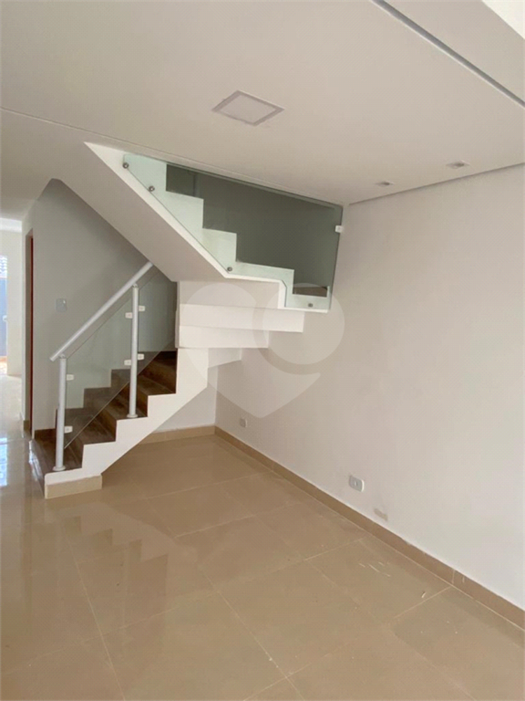 Sobrado à venda com 2 quartos, 77m² - Foto 1