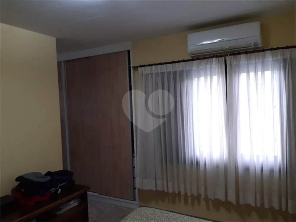 Sobrado à venda com 3 quartos, 216m² - Foto 14