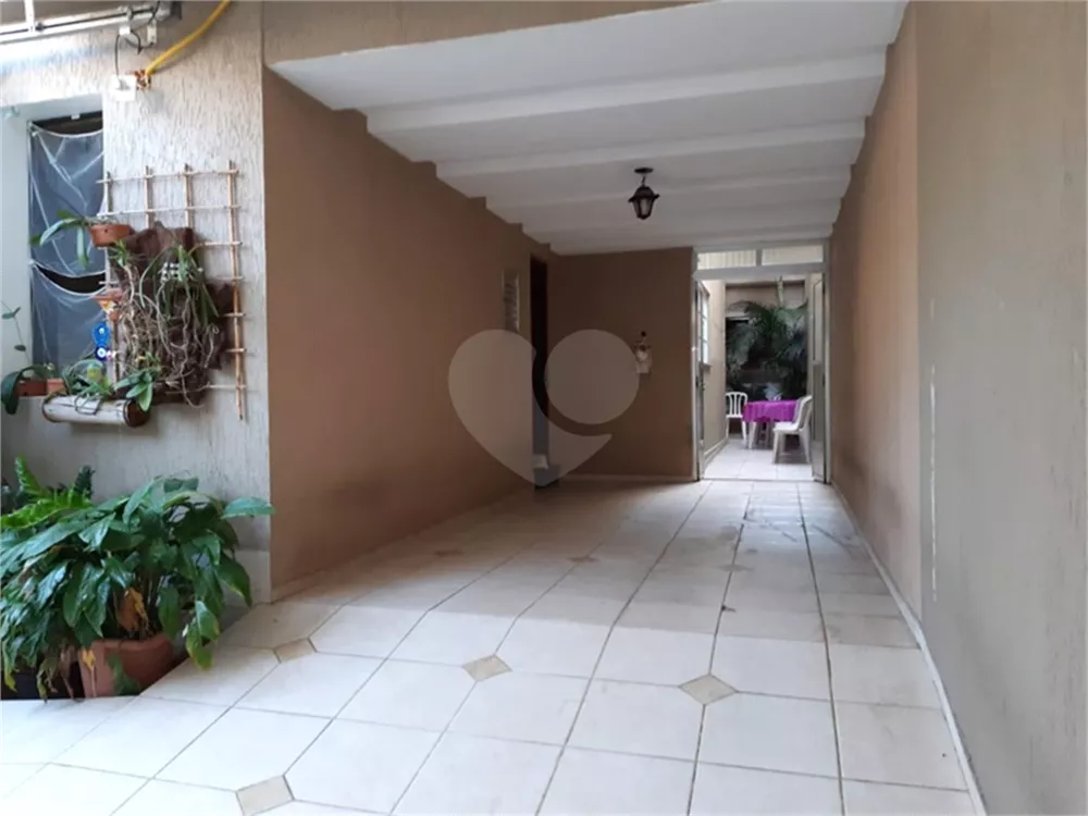 Sobrado à venda com 3 quartos, 216m² - Foto 3