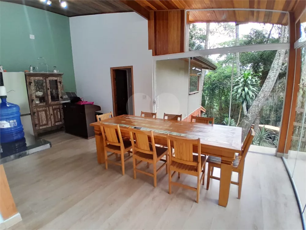 Casa de Condomínio à venda com 3 quartos, 180m² - Foto 3