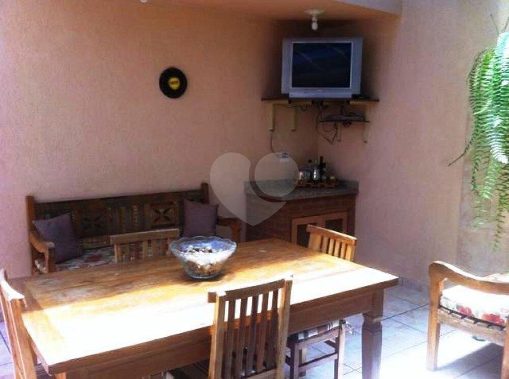 Sobrado à venda com 3 quartos, 181m² - Foto 2