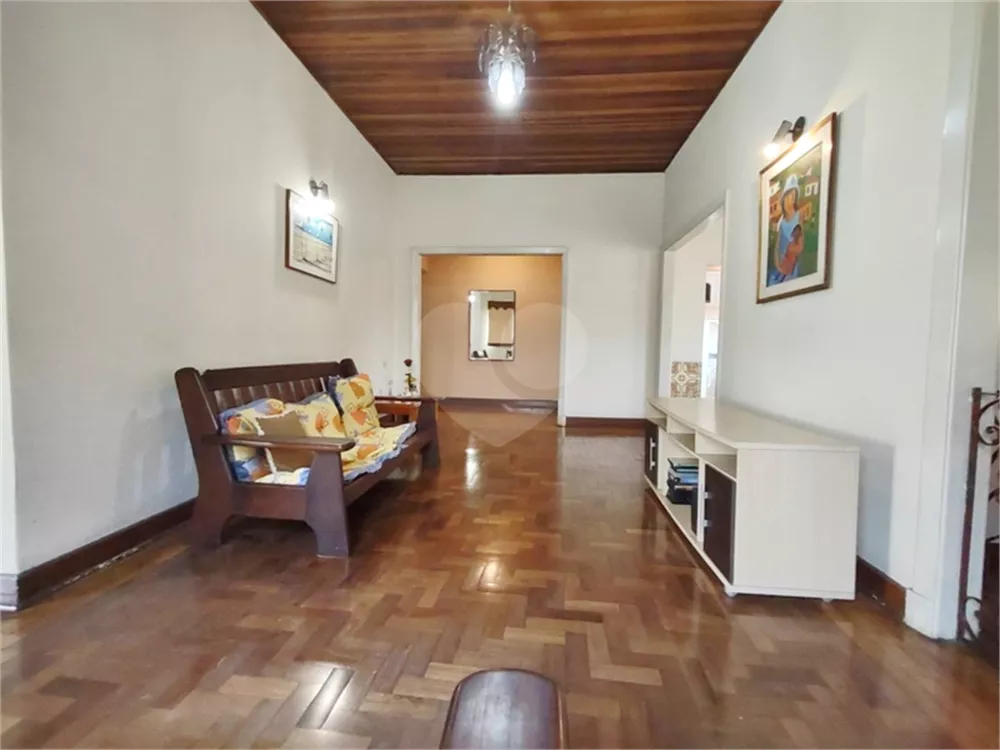 Casa à venda com 2 quartos, 250m² - Foto 2